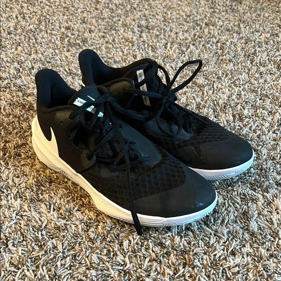Nike Zoom Hyper Speed Court Volleyball Shoes - Picture 9 of 13
